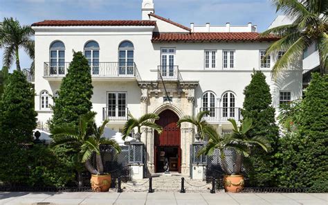 mansion versace|The Villa Casa Casuarina .